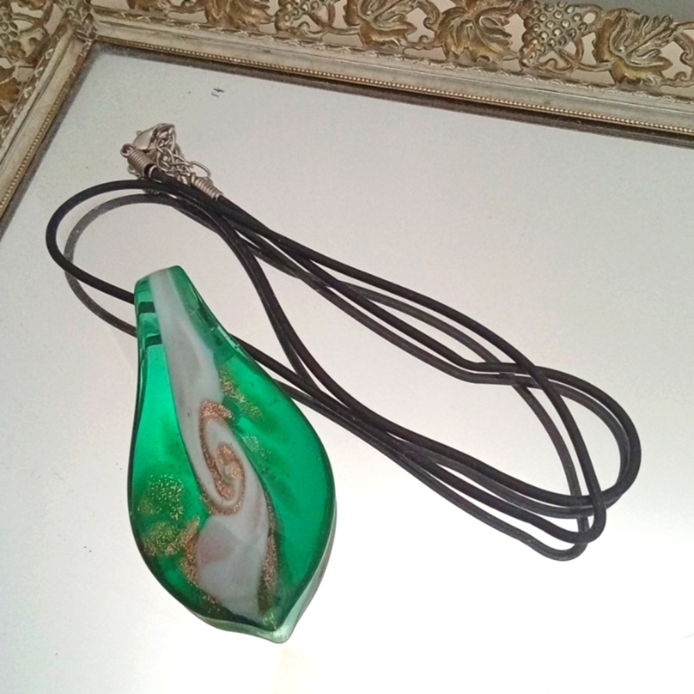 Vintage New! Green Glass Stylized Teardrop Pendant w Faux Leather Cord